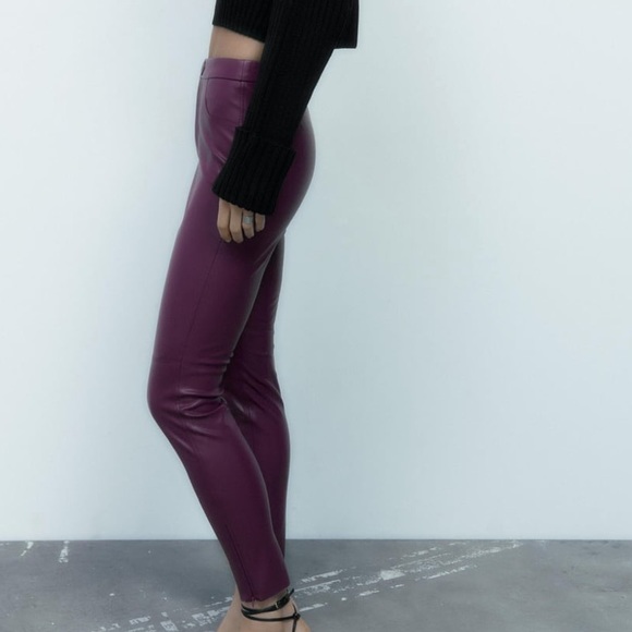 SOLD NWT ZARA Purple faux leather leggings. Size:M - Picture 7 of 8